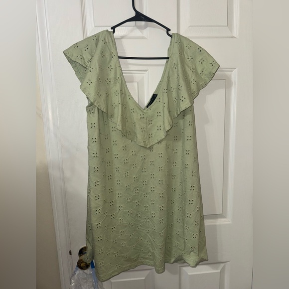 ASOS Design green eyelet peasant A-line mini dress - Picture 5 of 8